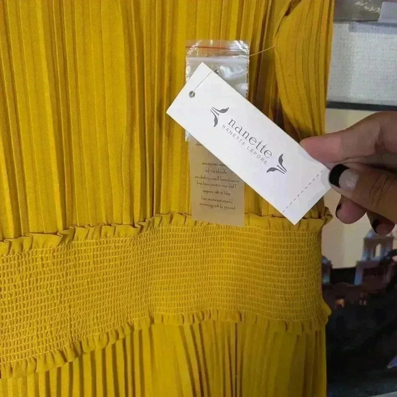 NWT Pleated A-Line High Neck Midi Dress Size 6 Nanette Lepore - Picture 5 of 7